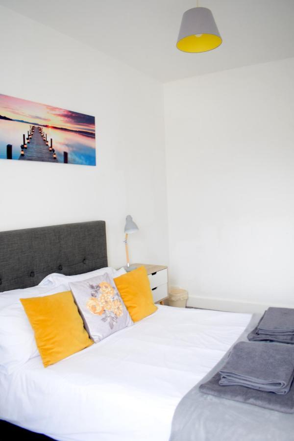The Bay Beach Apartments Bournemouth Habitación foto